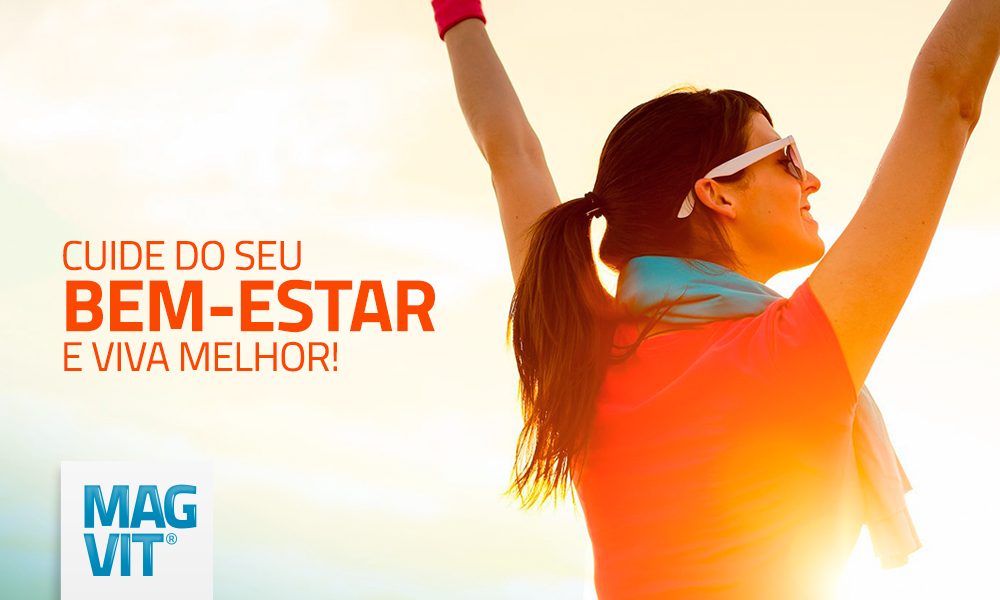 mulher_feliz_olhando_o_horizonte
